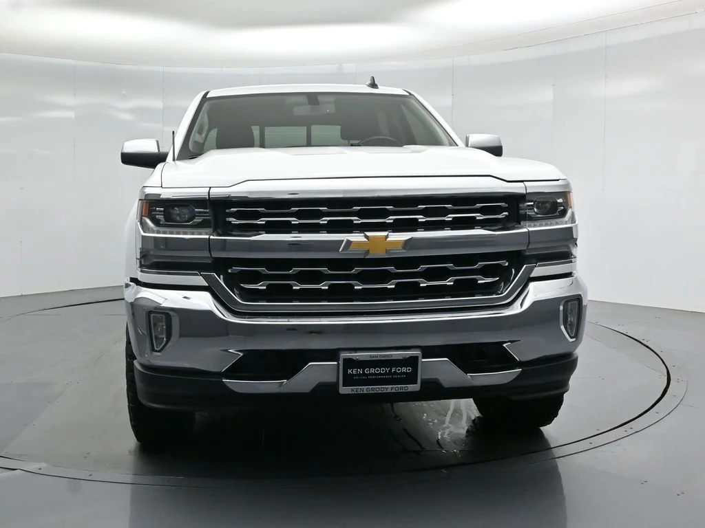 Used 2018 White Chevrolet LTZ image 21