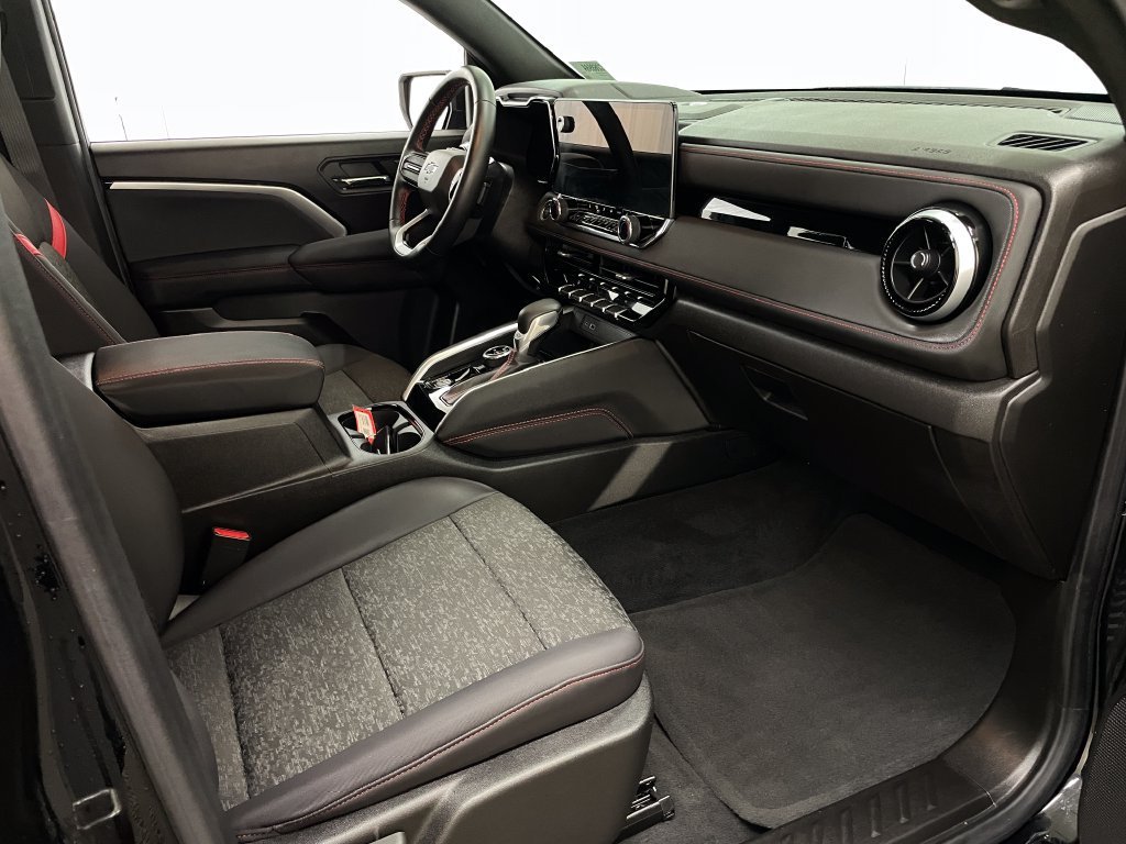 2024 Chevrolet Colorado Z71 - Photo 38