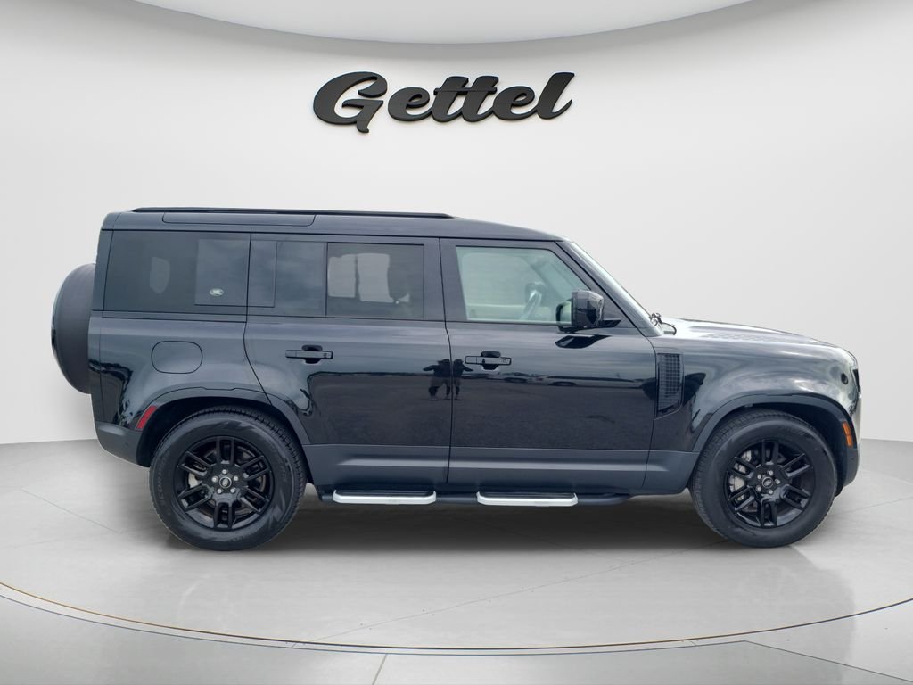 Used 2024 Black Land Rover S image 4