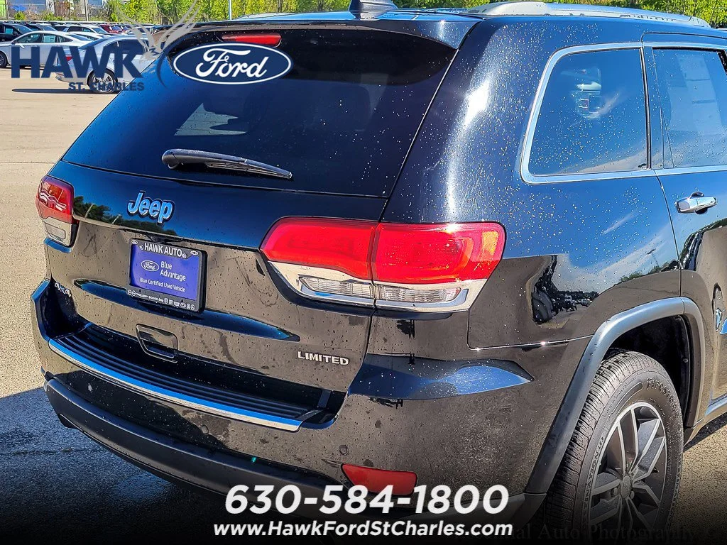Certified Used 2018 Diamond Black Crystal Pearlcoat Jeep Limited image 5