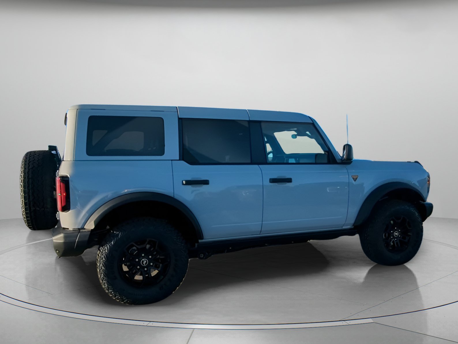 New 2026 Avalanche Gray Ford Badlands® image 27