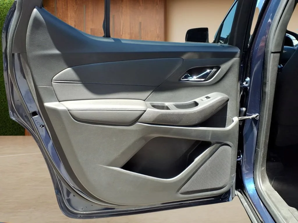 Used 2022 Northsky Blue Metallic Chevrolet LT Cloth image 26
