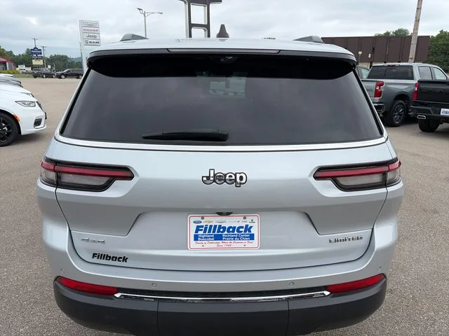 Used 2024 Silver Zynith Jeep Limited image 6