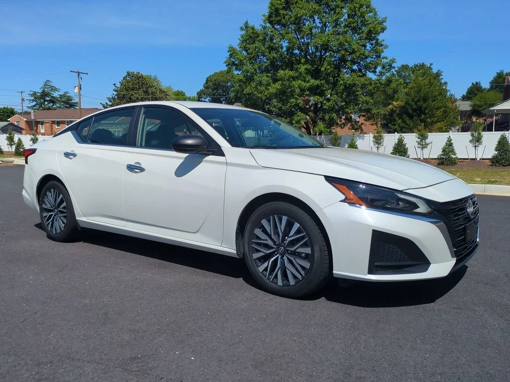 Used 2025 Nissan Altima SV with VIN 1N4BL4DV0SN308634 for sale in Mechanicsville, VA