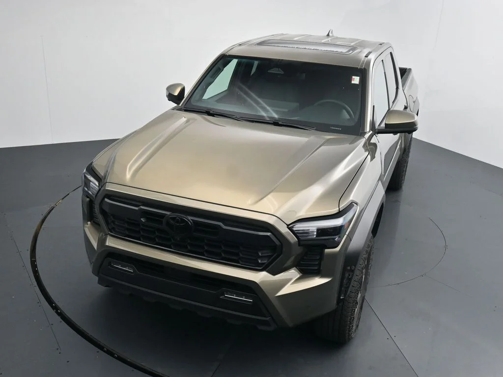 Used 2026  Toyota SR5 image 10