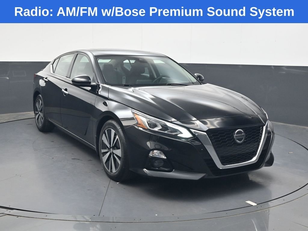 Used 2022 Black Nissan 2.5 SL image 2