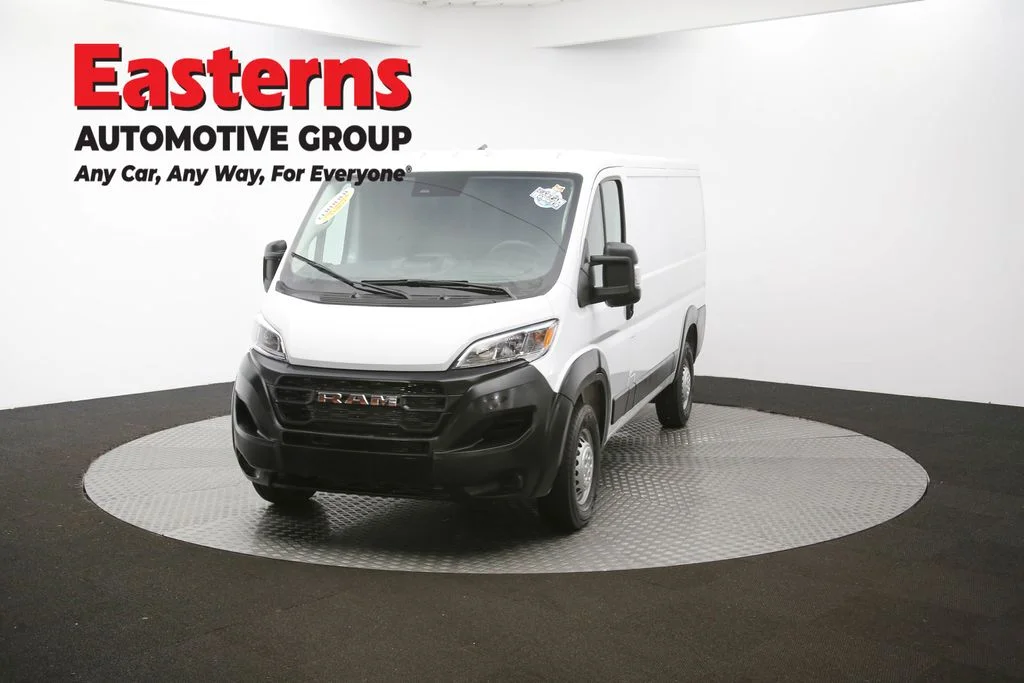 Used 2025 White Ram Base image 50