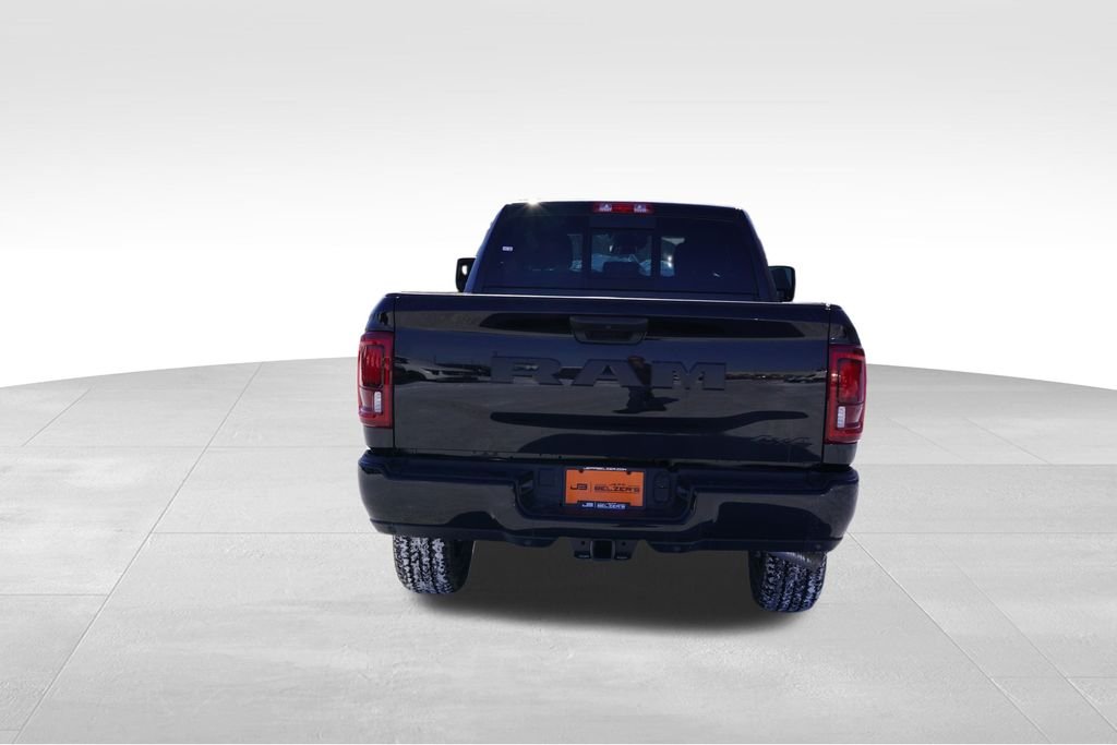 New 2026 Diamond Black Crystal Pearl-Coat Exterior Paint RAM Tradesman image 4