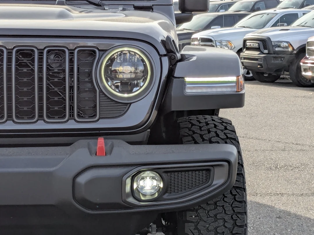 New 2026 Grey Jeep Rubicon - - 4x4 - Nappa Lthr - 3-Pc Hardtop - Safety Grp - 8- Spd Auto - Remote Start & More! image 10