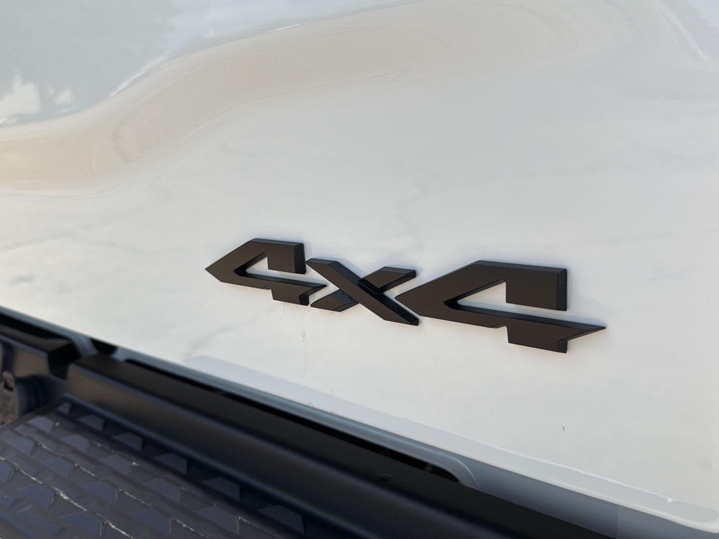 New 2026 Bright White Clear-Coat Exterior Paint RAM Laramie image 45