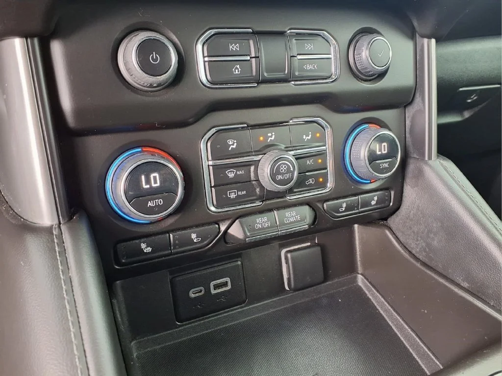 Used 2023 Summit White Chevrolet Z71 image 25