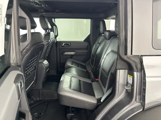 Used 2023  Ford Base image 19