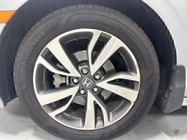 Used 2023  Honda Touring image 12