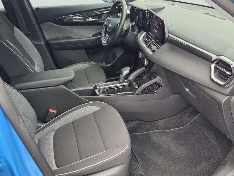 Used 2025 Marina Blue CHEVROLET FWD 4DR LT image 17