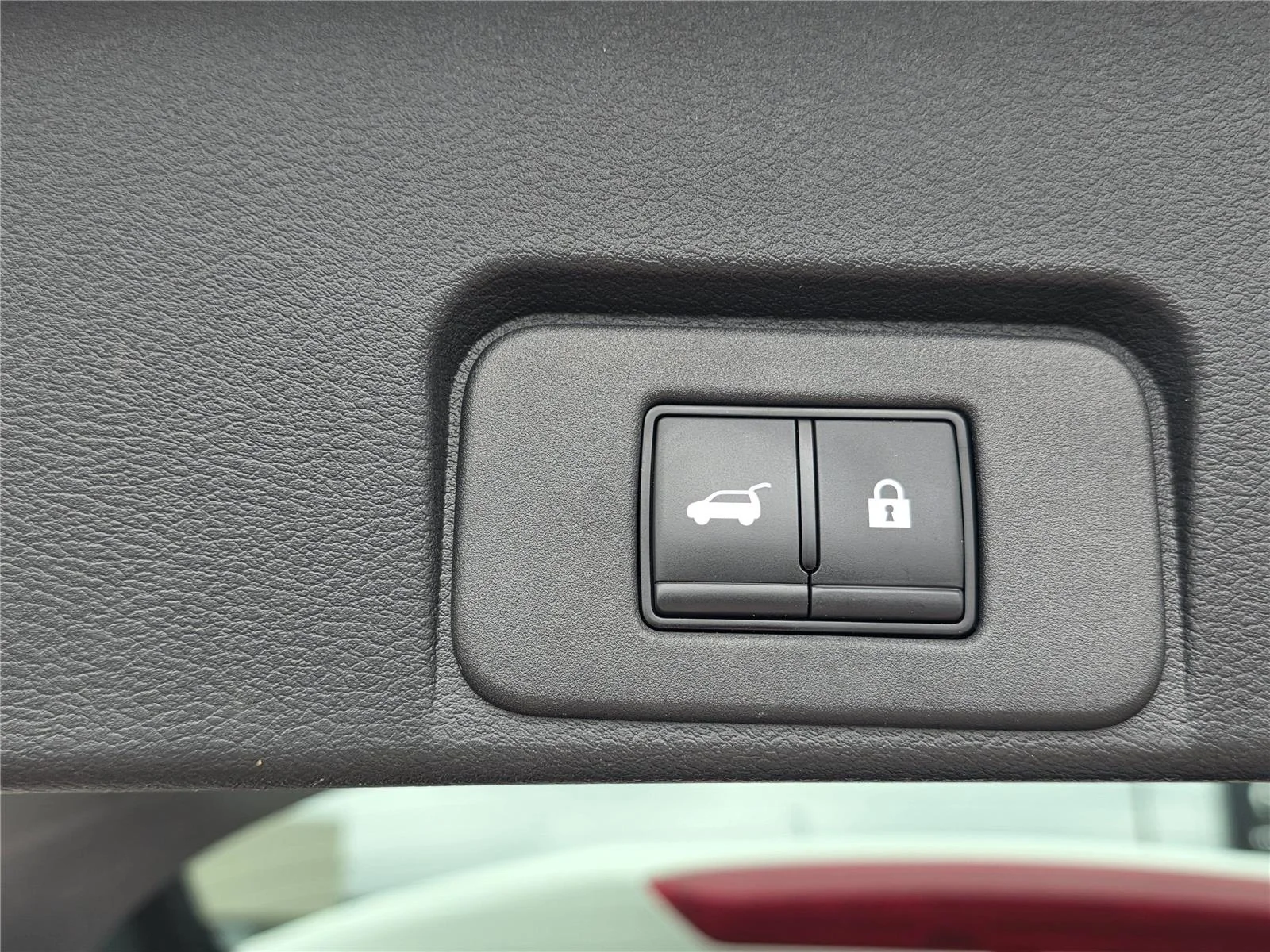Used 2023 Pearl White Tricoat Nissan Platinum image 34
