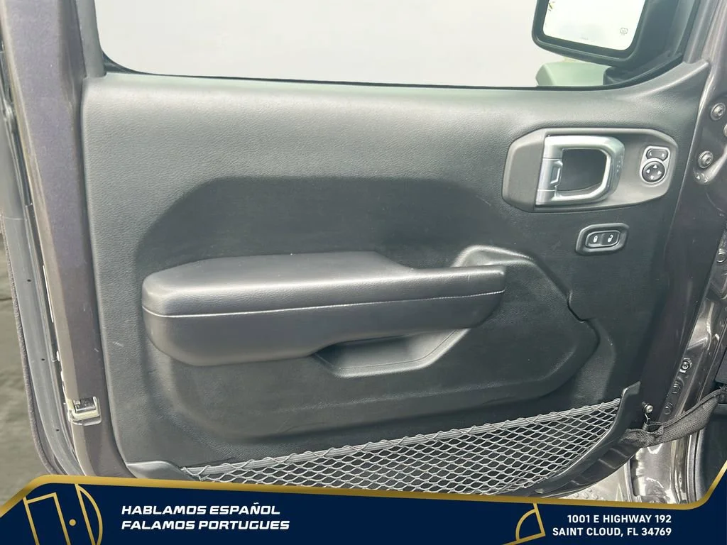 Used 2020 Gray Jeep Rubicon 4x4 image 12