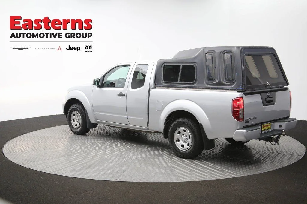 Used 2019 Silver Nissan S image 64