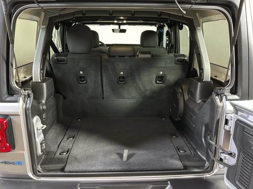 Certified Used 2021 Silver Jeep Unlimited Rubicon 4xe image 18