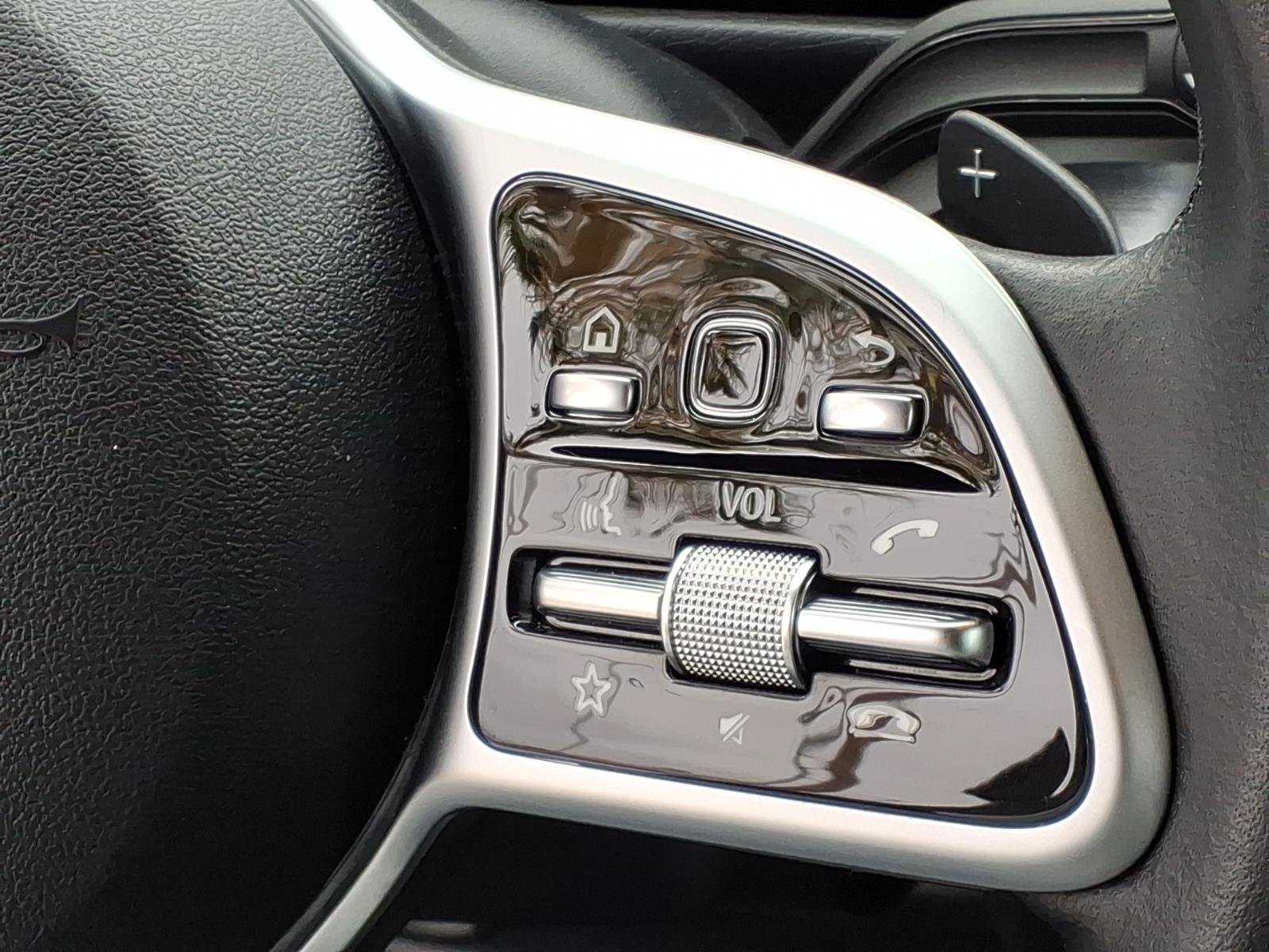 Used 2020 Mountain Gray Metallic Mercedes-Benz GLB250W image 10