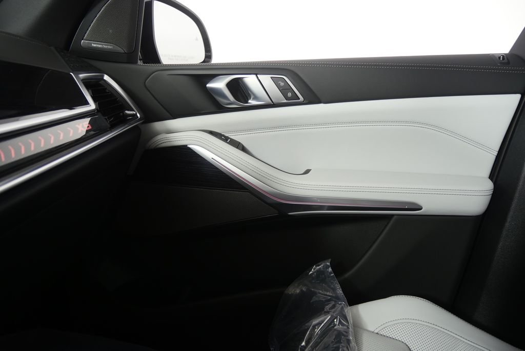 Used 2026 Skyscraper Grey Metallic BMW xDrive50e image 24
