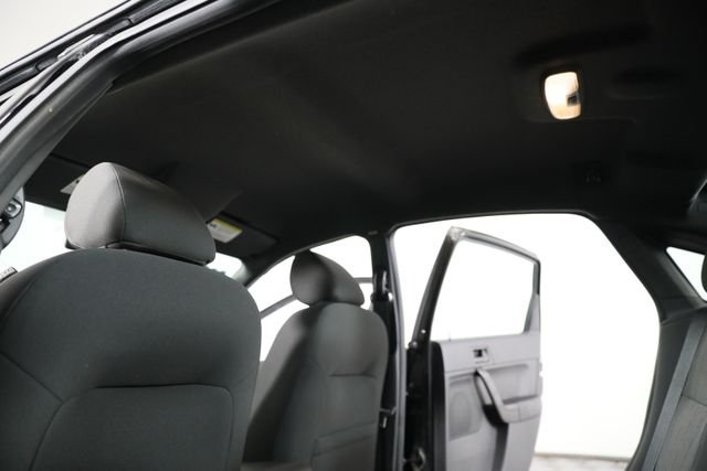 2010 Ford Focus SE - Photo 17