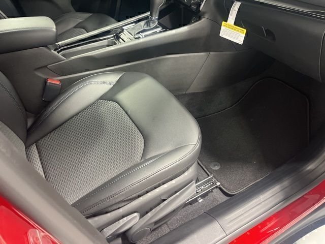 New 2026 Red Hot Pearl-Coat Exterior Paint Jeep Latitude image 19