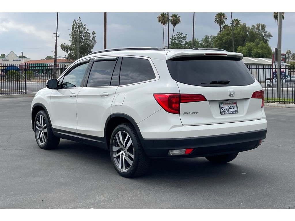 Certified Used 2018 White Diamond Pearl Honda EX image 3