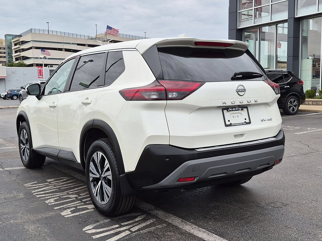 Used 2023 Pearl White TriCoat Nissan SV image 7