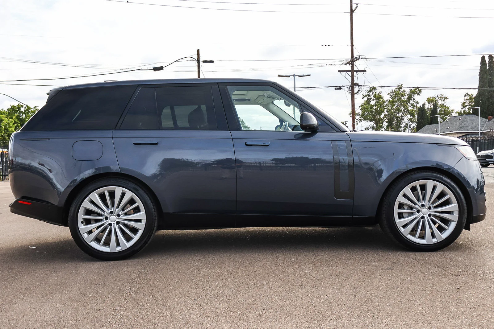2024 Land Rover Range Rover SE - Photo 4