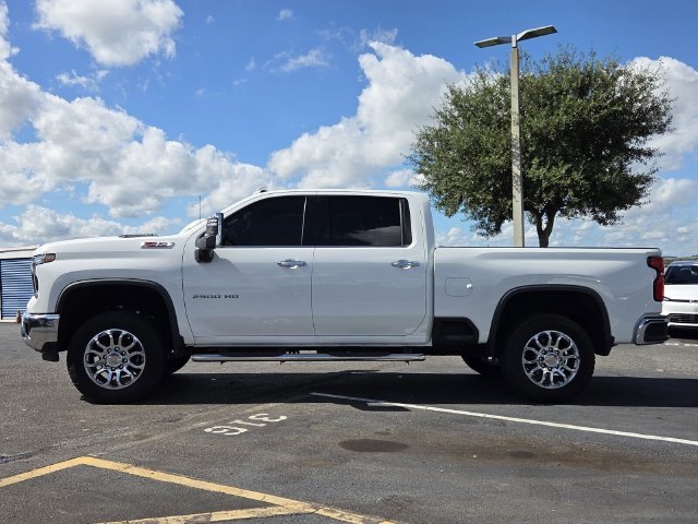 Used 2024 Summit White Chevrolet LTZ image 3
