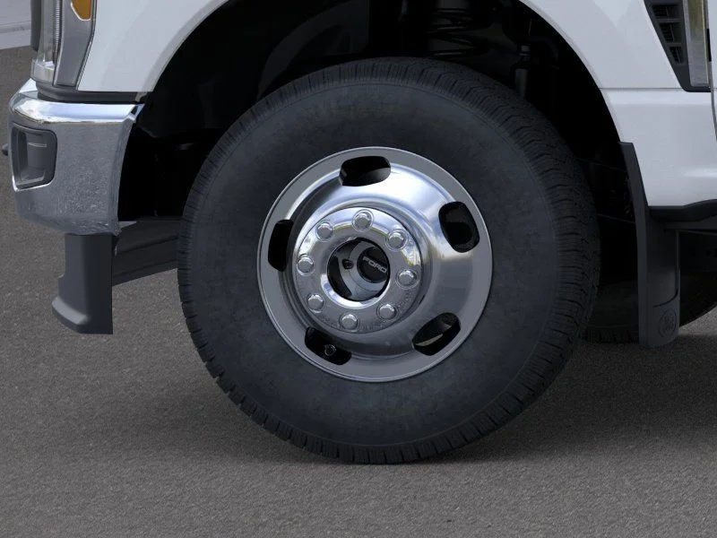 New 2026 Oxford White Ford F-350® XL image 19
