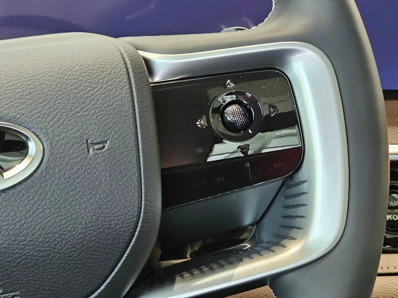 New 2026 ANTHRACITE GRAY INFINITI Luxe 4WD image 27