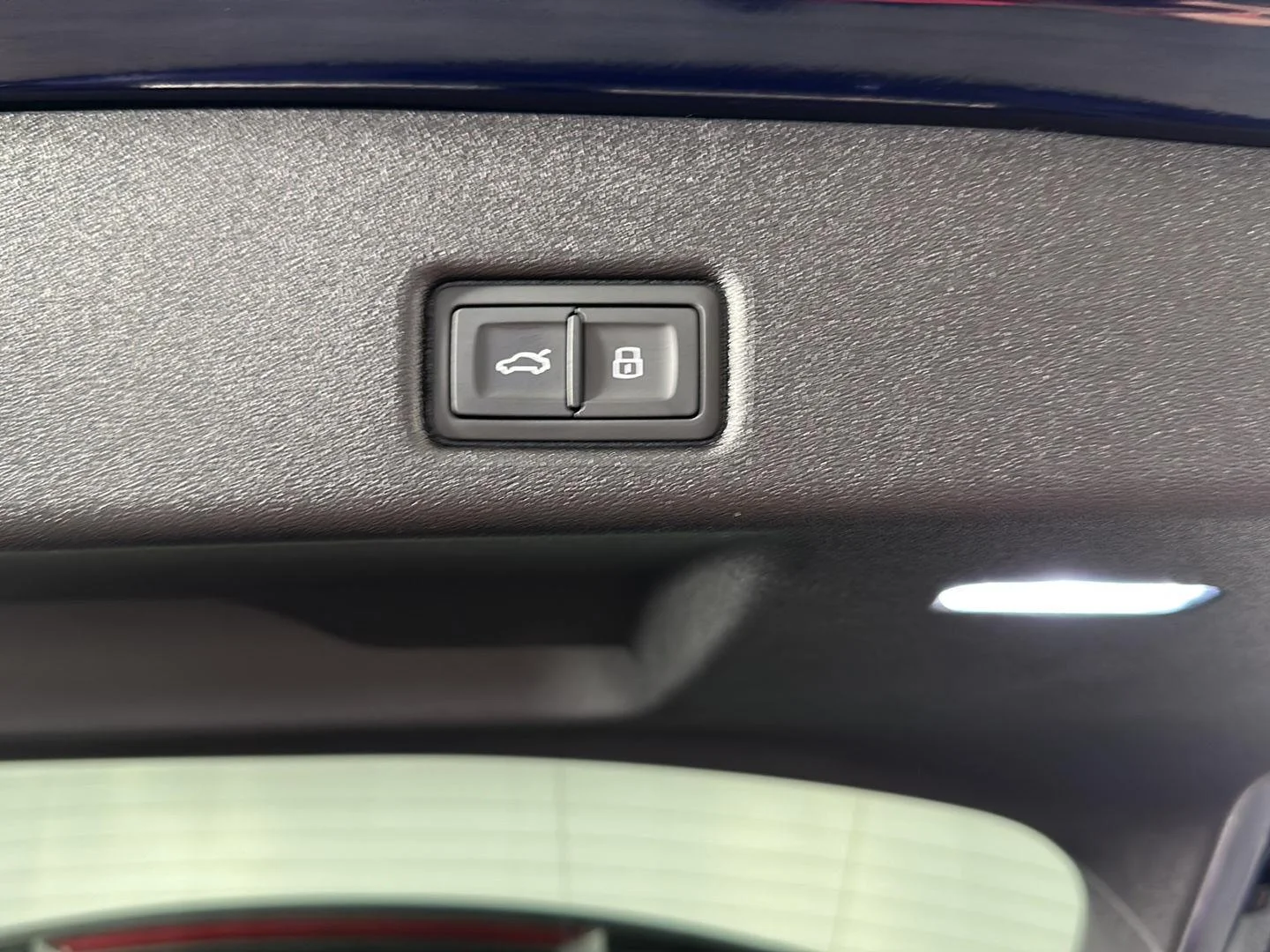 Used 2025 Navarra Blue Metallic Audi Premium Plus image 11