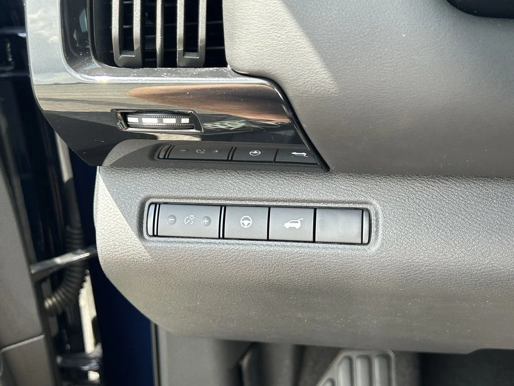 Used 2025 Blue Nissan SV image 30