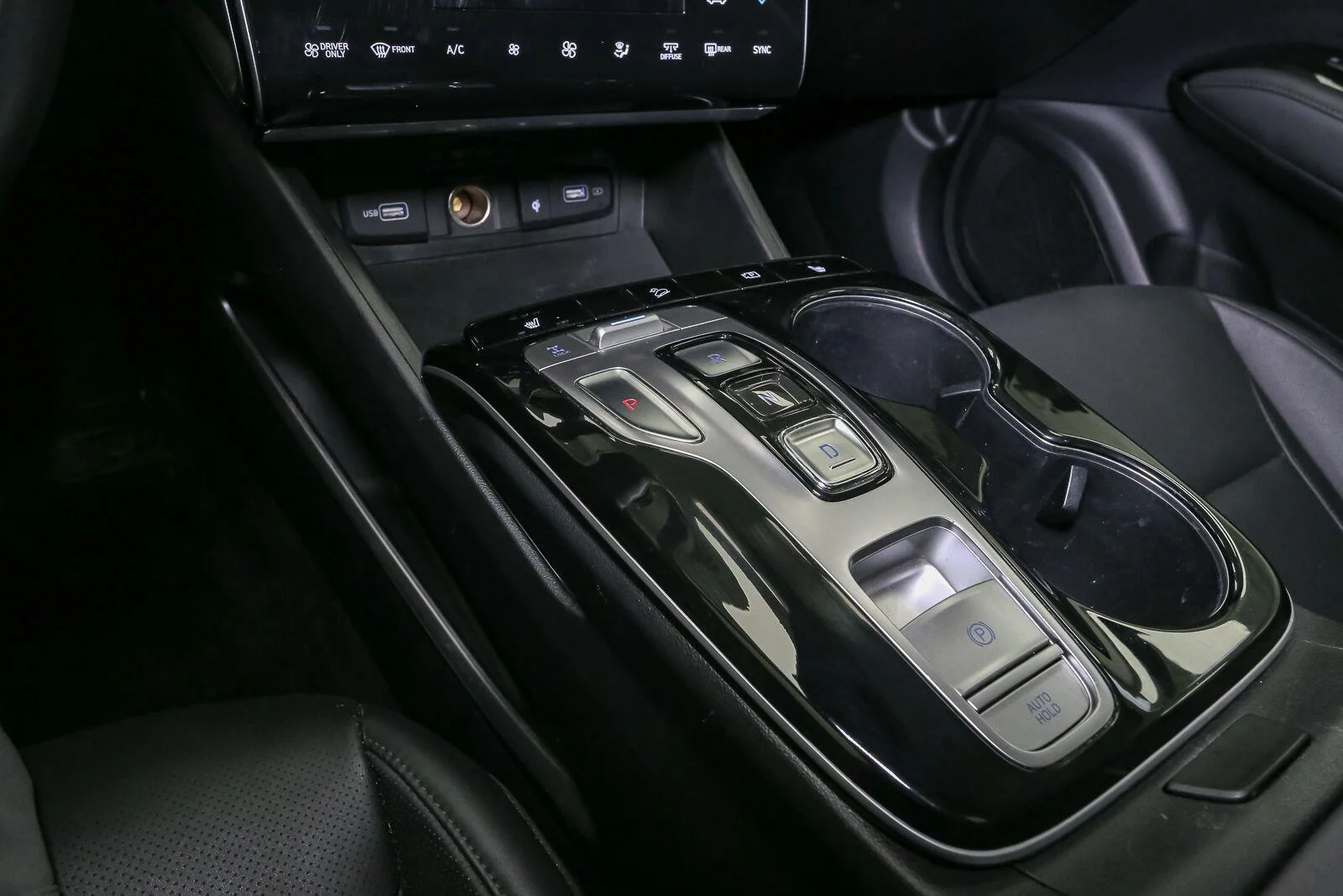 Used 2023 Amazon Gray Hyundai SEL Convenience image 38
