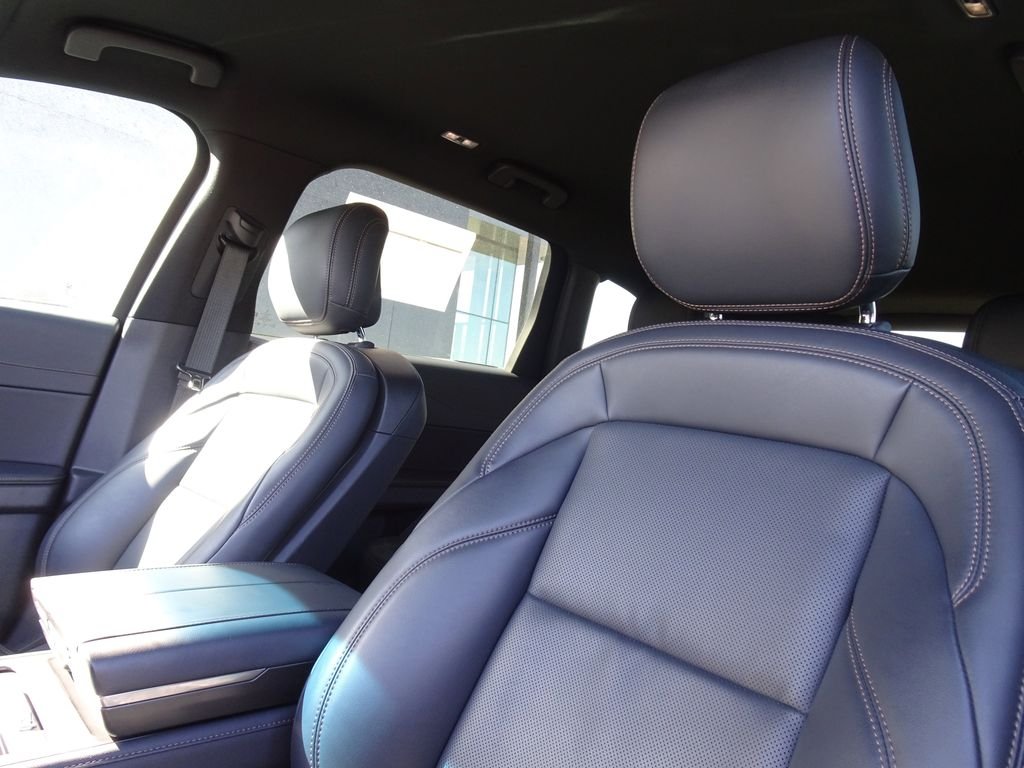 Used 2024 Blue Lincoln Premiere image 12