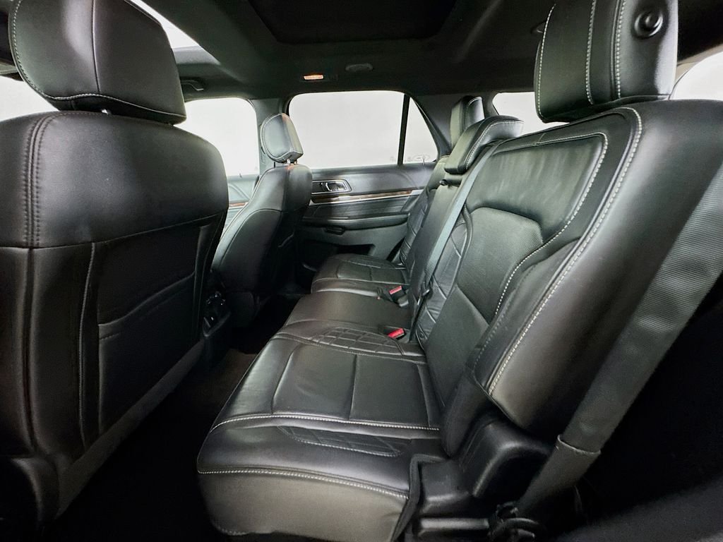 Used 2017 Shadow Black Ford Platinum image 31