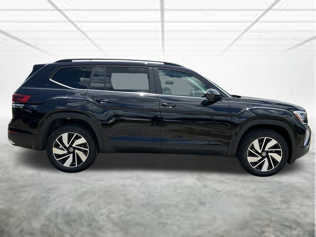 New 2026 Black Volkswagen SE w/Technology image 6