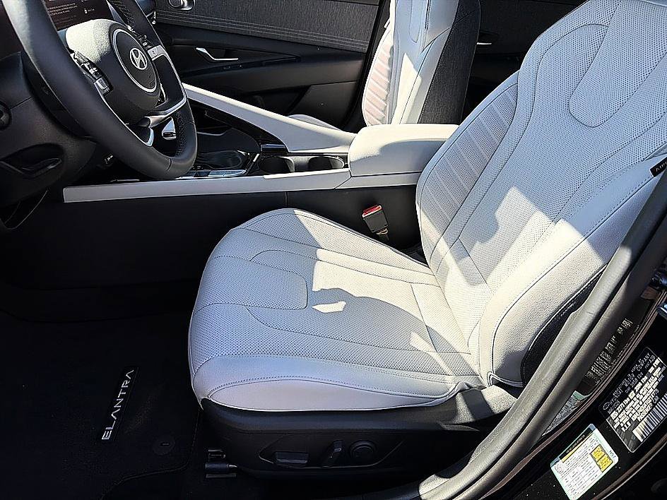 New 2026 Abyss Black Hyundai Limited image 8