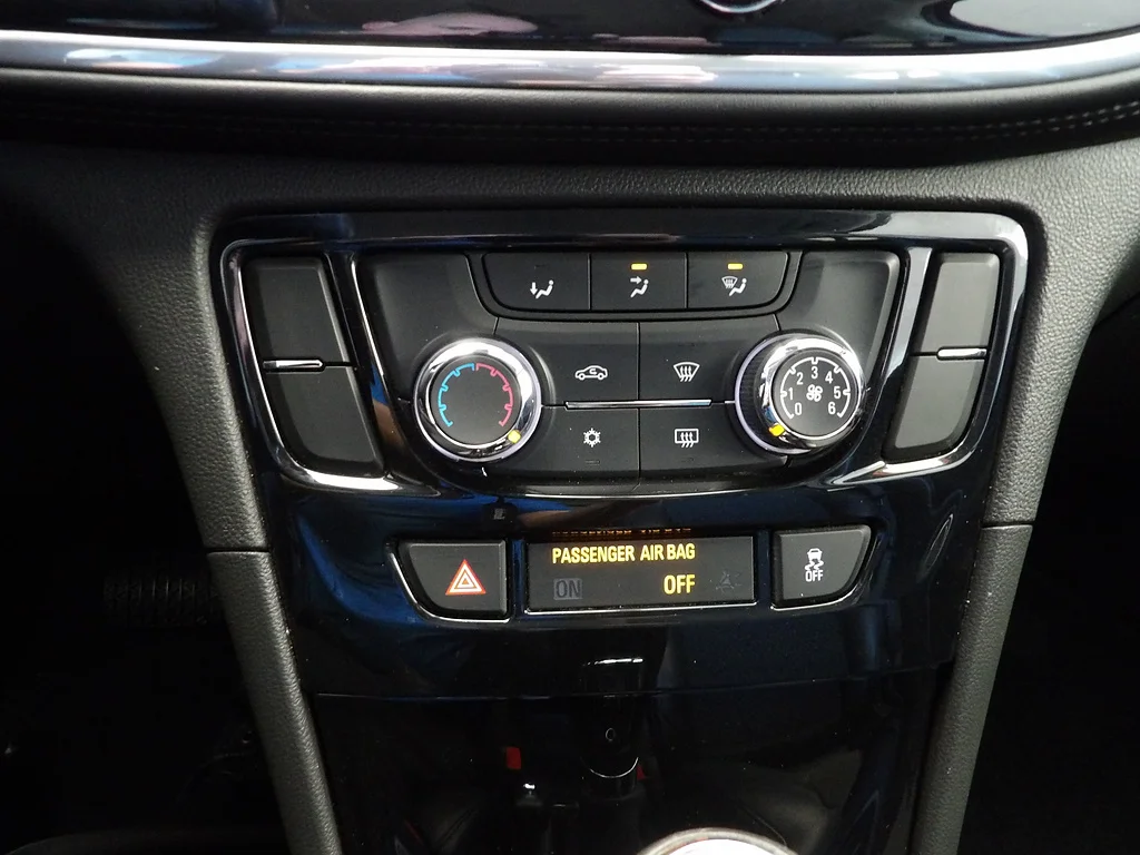 Used 2019 Quicksilver Metallic Buick Preferred image 32