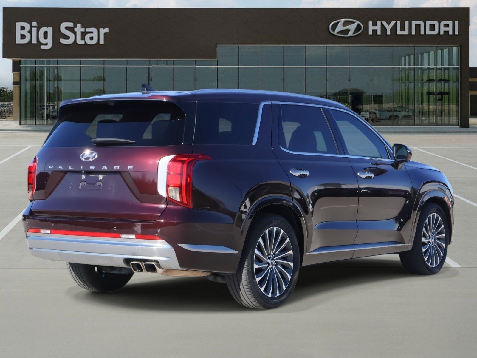 Used 2023 Sierra Burgundy Hyundai Calligraphy image 4