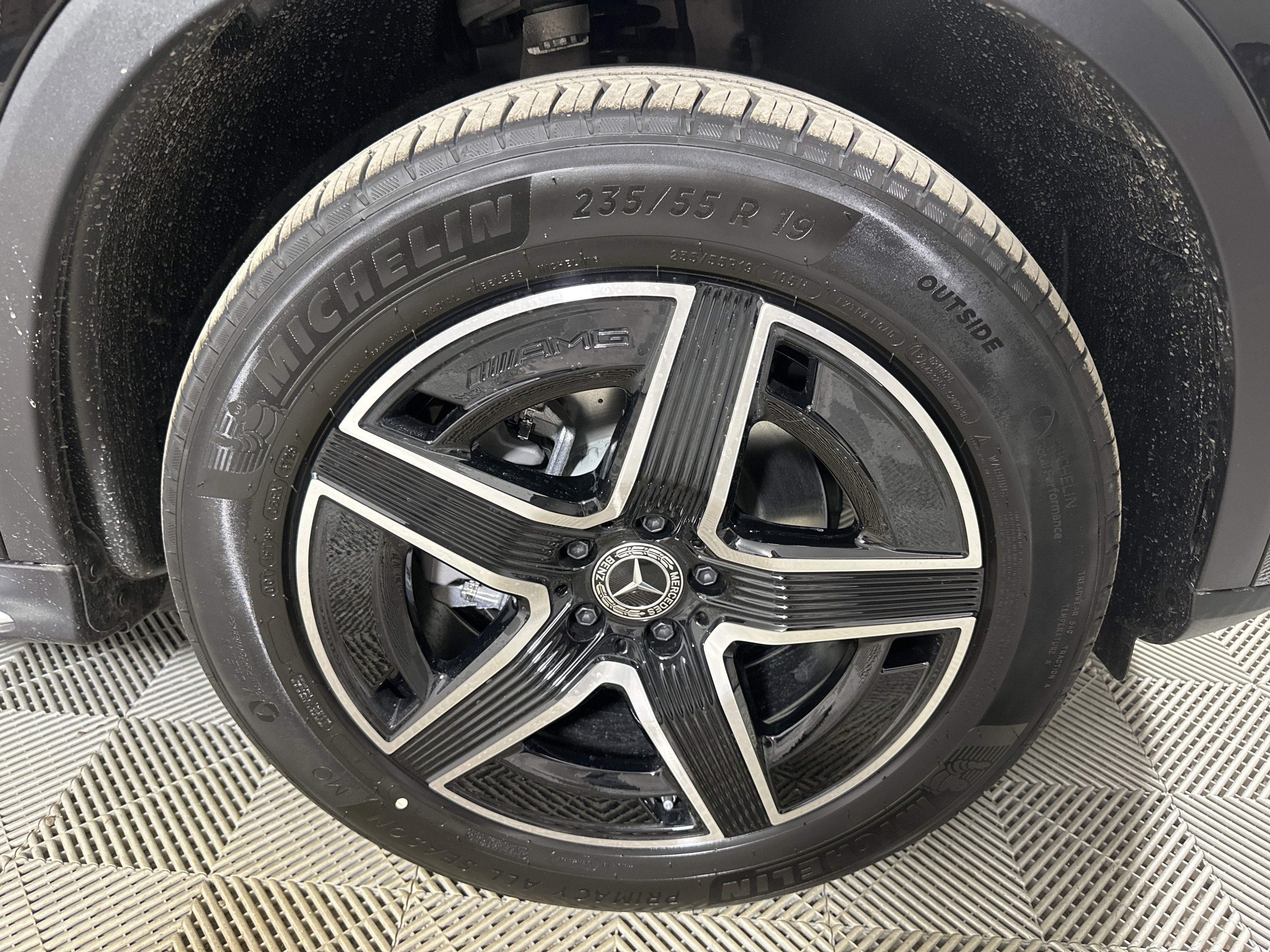 New 2026 Obsidian Black Metallic Mercedes-Benz GLC 300 image 26