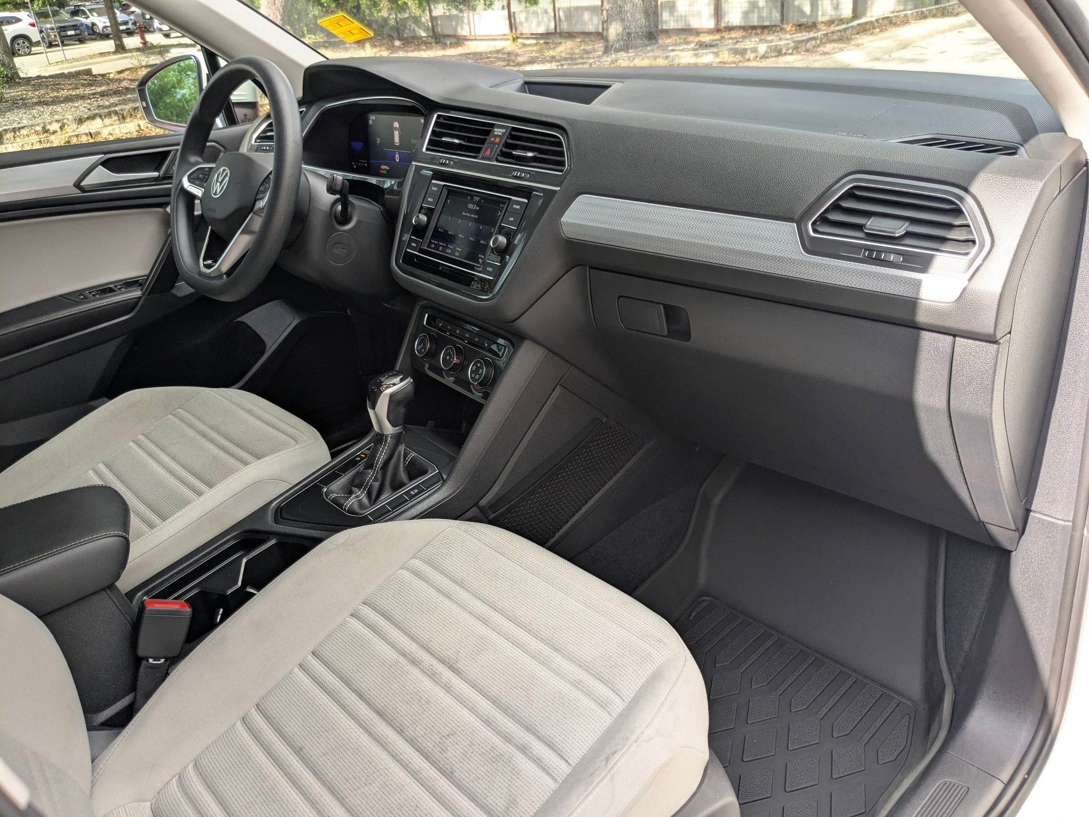 Certified Used 2022 White Volkswagen S image 24