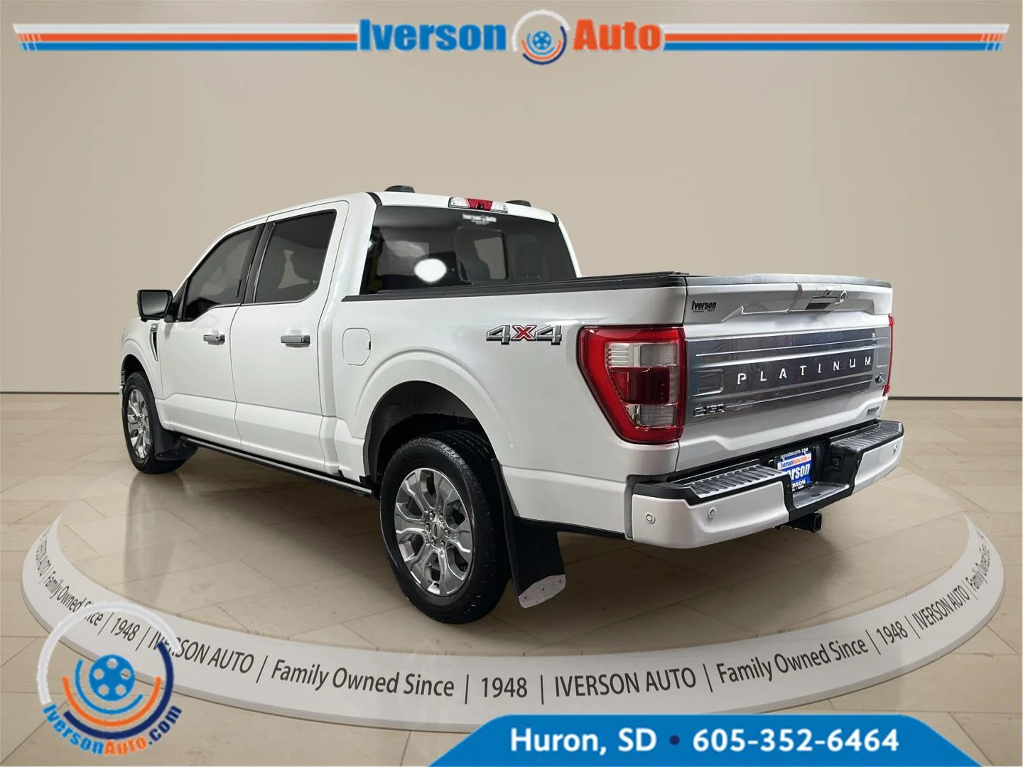 Used 2022 Star White Metallic Tri-Coat Ford Platinum image 7