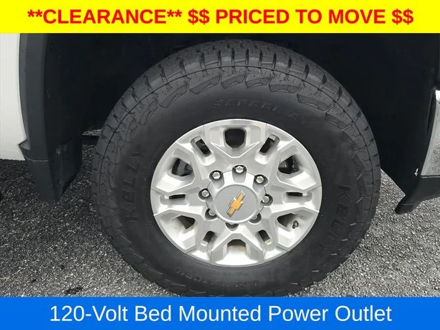 Used 2024 White Chevrolet LT image 35