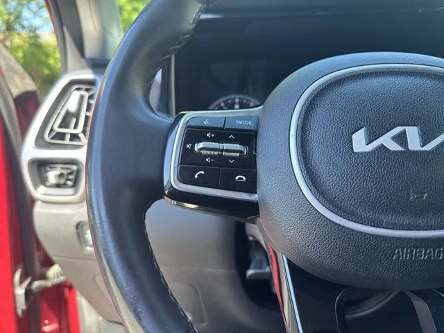 Used 2022 Red Kia S image 17
