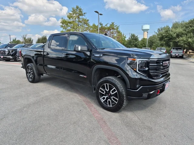 2023 GMC Sierra 1500 AT4