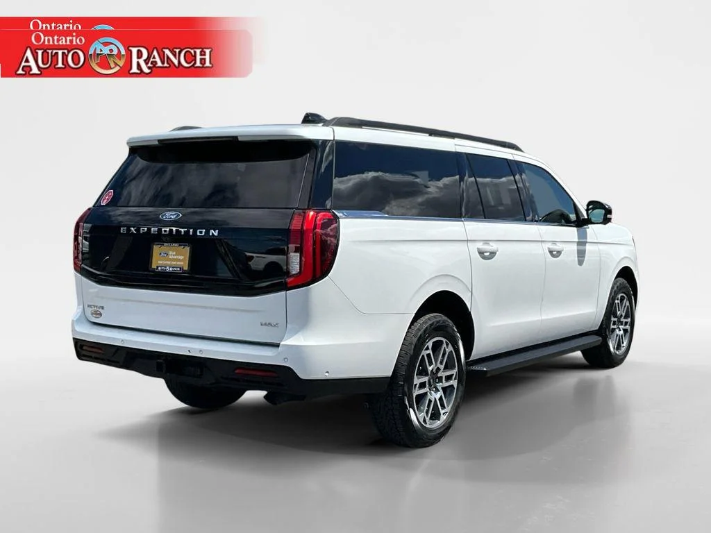 Certified Used 2025 Star White Metallic Tri-Coat Ford Active image 5