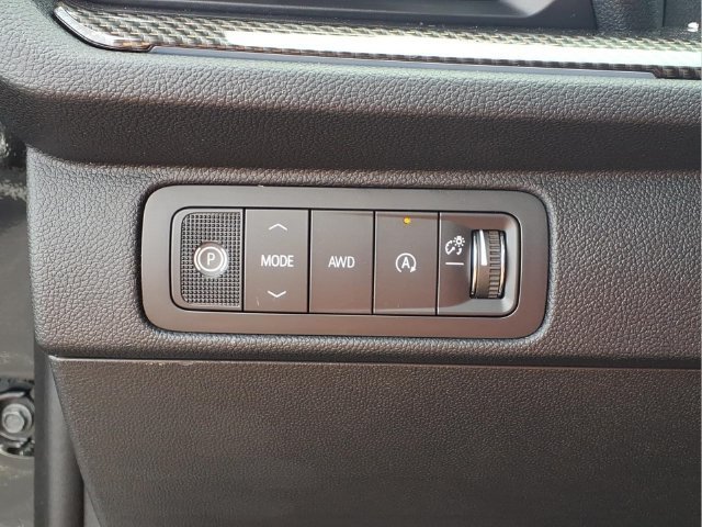 New 2027 Mosaic Black Metallic Chevrolet Z71 image 12