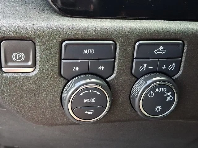 Used 2024 Dark Ash Metallic Chevrolet LT (2FL) image 27